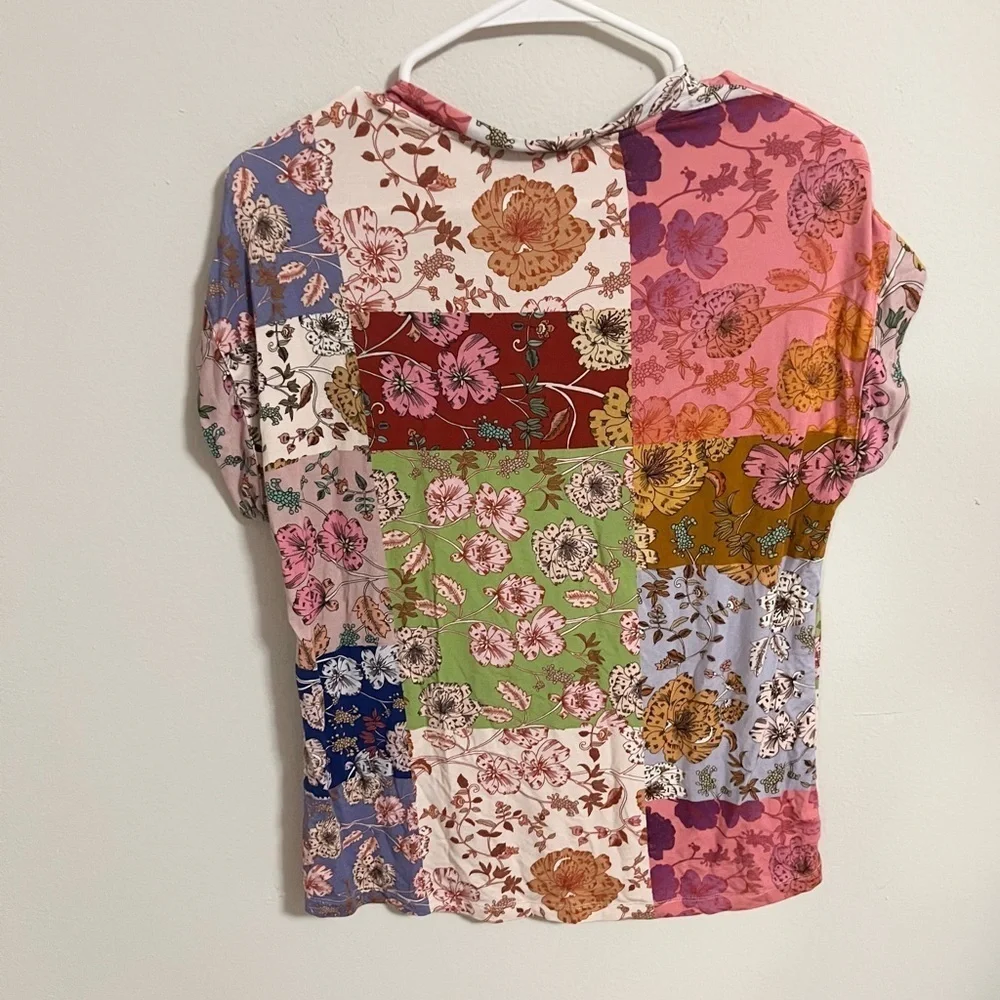 Johnny Was colorful short sleeve top size XS_9